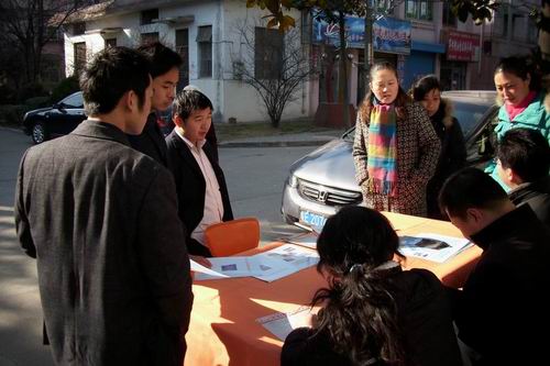 明博律所开展律师团法律咨询进社区活动