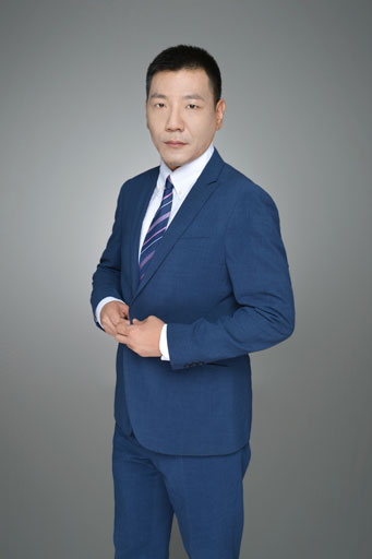 王鑫